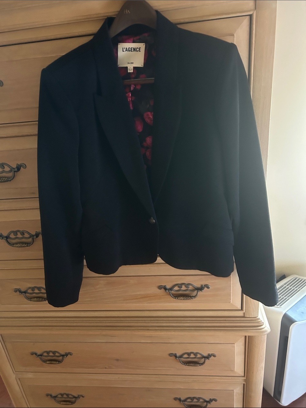 L'AGENCE Black Women's Single-Button Blazer